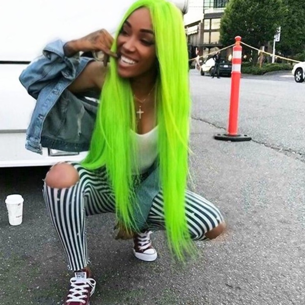 💫26” LIME NEON GREEN STRAIGHT LACE FRONT WIG💫NWT